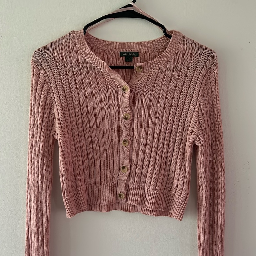 Wild Fable pink button-up cropped sweater